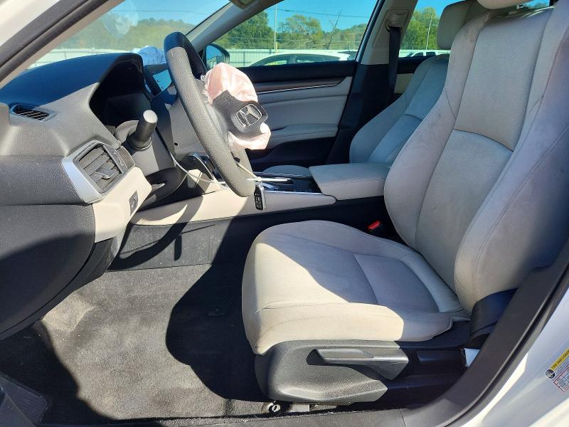 Снимка 7 от търг – 2019 HONDA ACCORD с VIN 1HGCV3F18KA015828