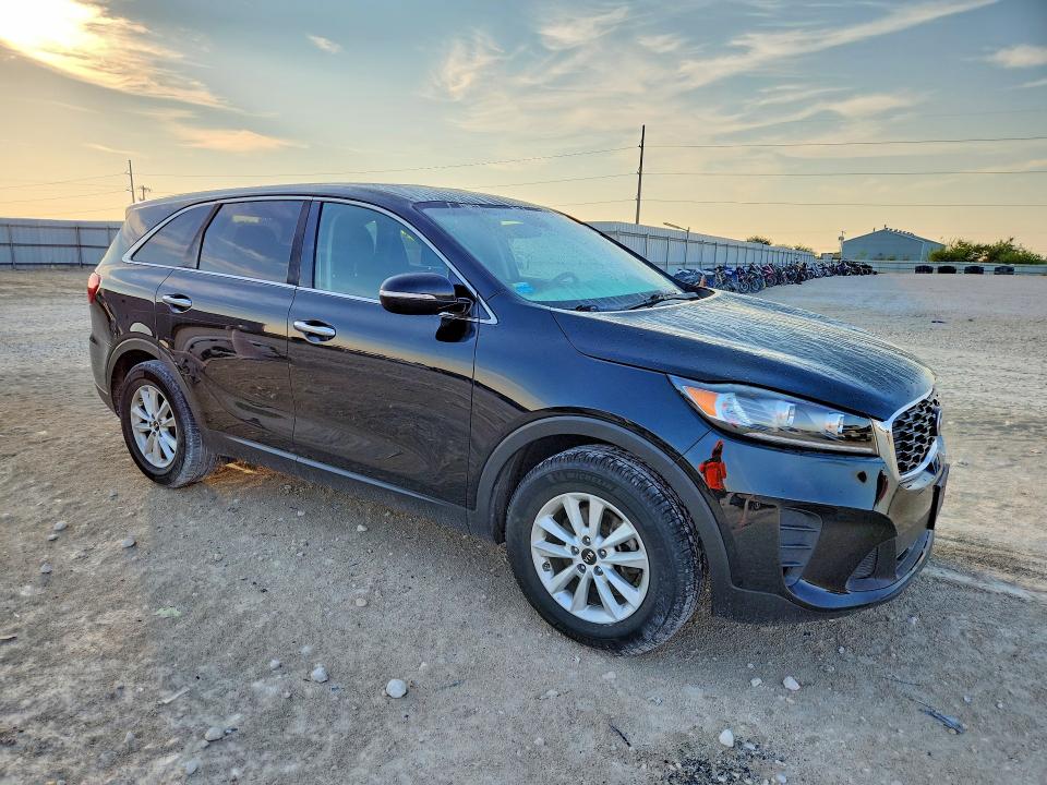 Photo 4 from auction – 2019 KIA SORENTO with VIN 5XYPG4A37KG568155