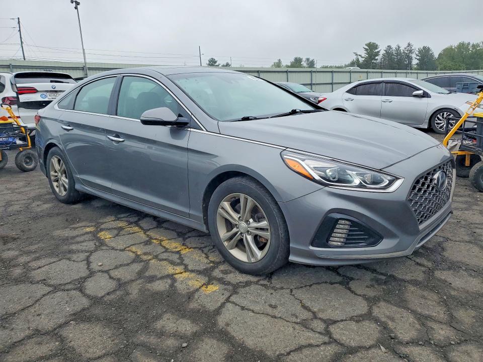 Photo 4 from auction – 2019 HYUNDAI SONATA with VIN 5NPE34AF1KH751816