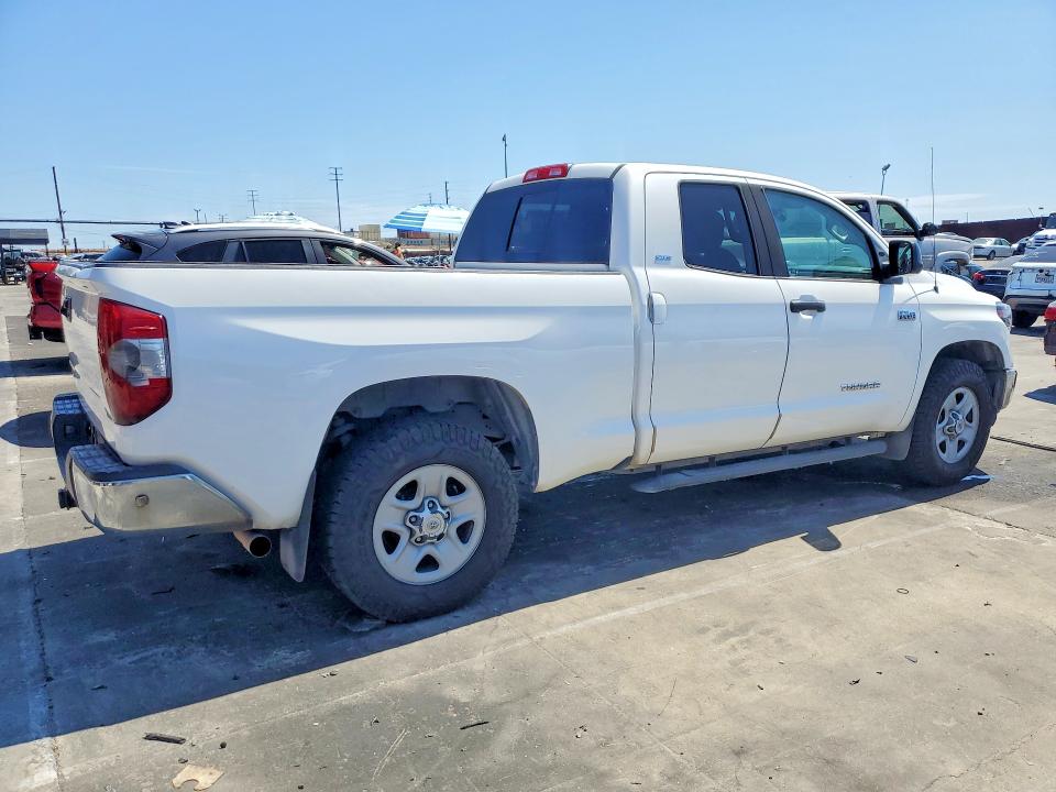 Photo 3 from auction – 2019 TOYOTA TUNDRA with VIN 5TFRY5F17KX247488