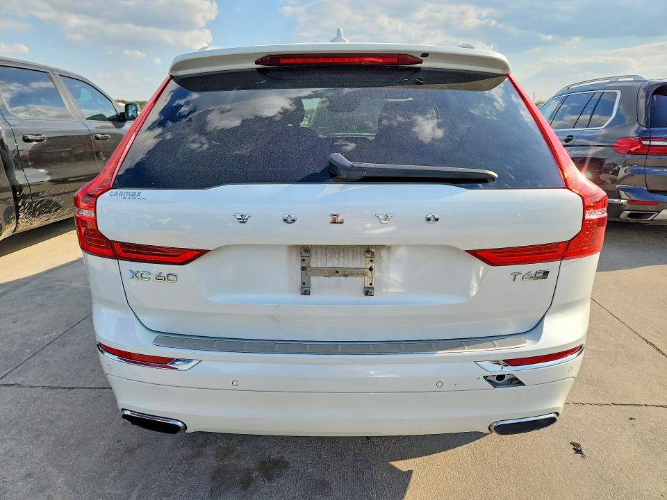 Photo 6 from auction – 2018 VOLVO XC60 with VIN LYVA22RL0JB113779