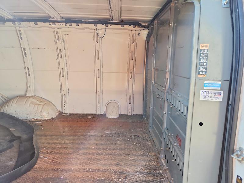 Photo 11 from auction – 2013 CHEVROLET EXPRESS G2500 with VIN 1GCWGFCA6D1150594
