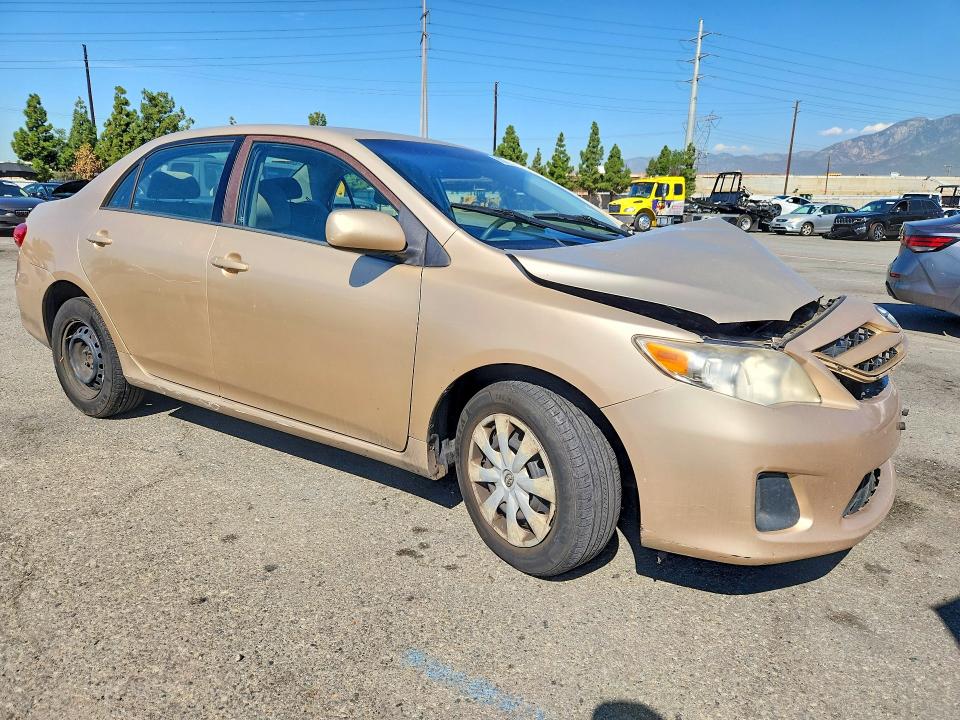 Снимка 4 от търг – 2011 TOYOTA COROLLA с VIN 2T1BU4EE2BC634265
