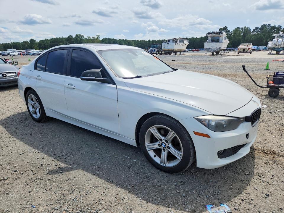 Photo 4 from auction – 2014 BMW 328 with VIN WBA3B3C57EJ981488