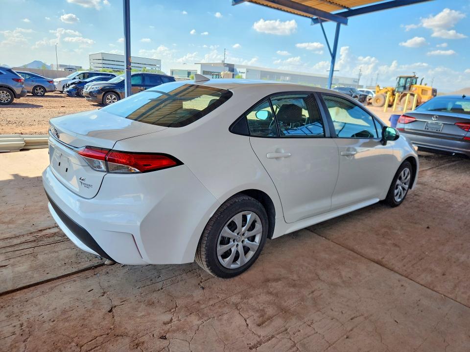 Photo 3 from auction – 2022 TOYOTA COROLLA with VIN 5YFEPMAE8NP368393