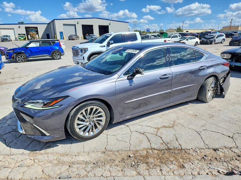 LEXUS ES 2019 with VIN 58ABZ1B13KU030118 - Photo from auction