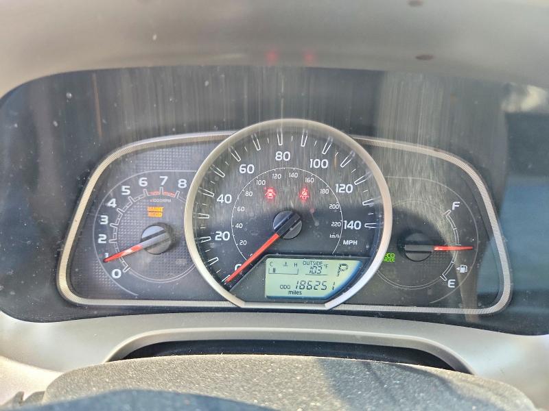 Photo 9 from auction – 2015 TOYOTA RAV4 with VIN JTMBFREV6FJ046984
