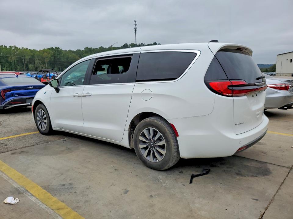 Photo 2 from auction – 2025 CHRYSLER PACIFICA with VIN 2C4RC1S74SR565696
