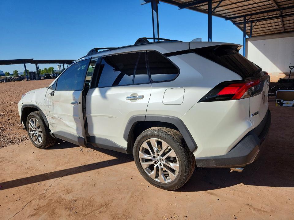 Photo 2 from auction – 2021 TOYOTA RAV4 with VIN 2T3N1RFV6MW155728