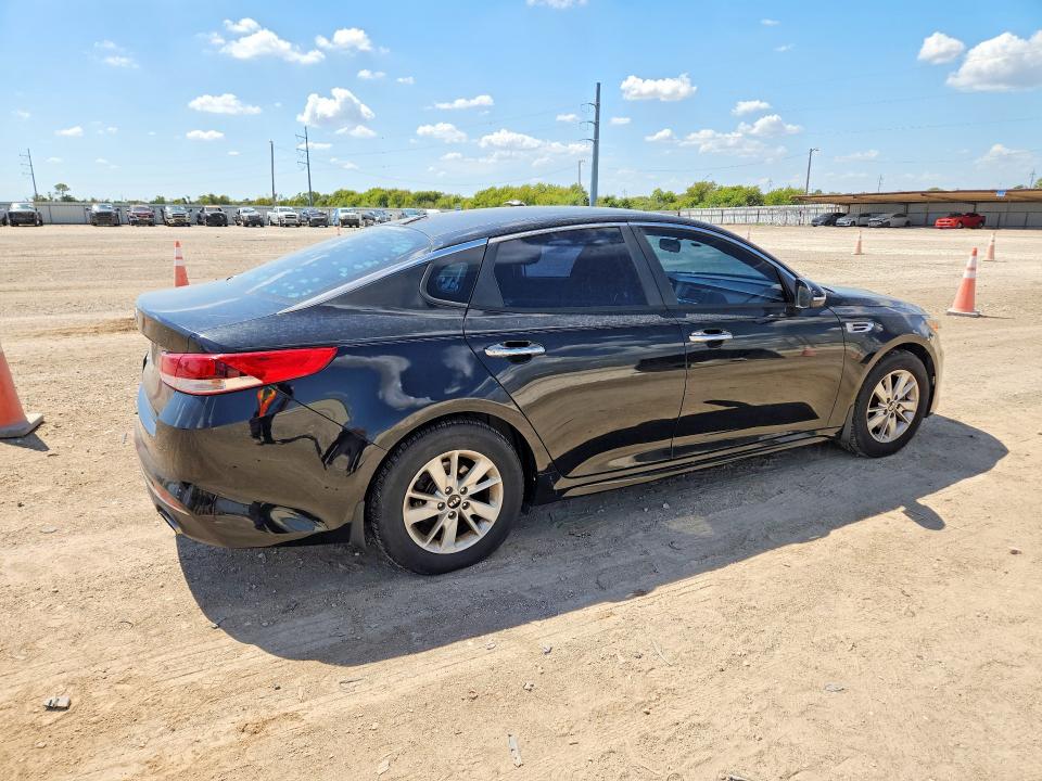 Photo 3 from auction – 2016 KIA OPTIMA with VIN 5XXGT4L39GG025779