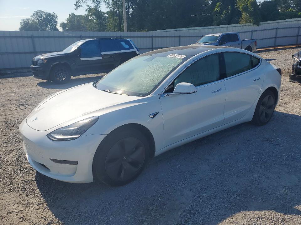 TESLA MODEL 3 2019 مع رقم تعريف المركبة 5YJ3E1EA0KF484097 - صورة من المزاد