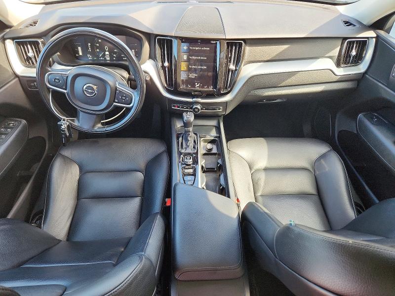 Photo 8 from auction – 2018 VOLVO XC60 with VIN YV4102RK6J1021433