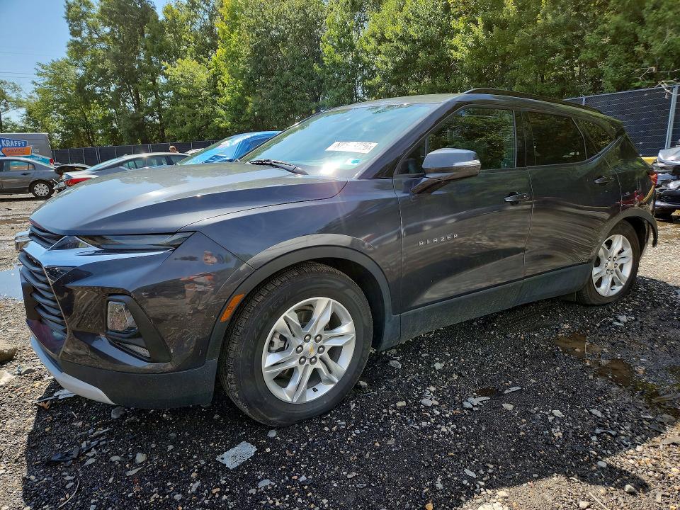 CHEVROLET BLAZER 2022 with VIN 3GNKBJR43NS158936 - Photo from auction