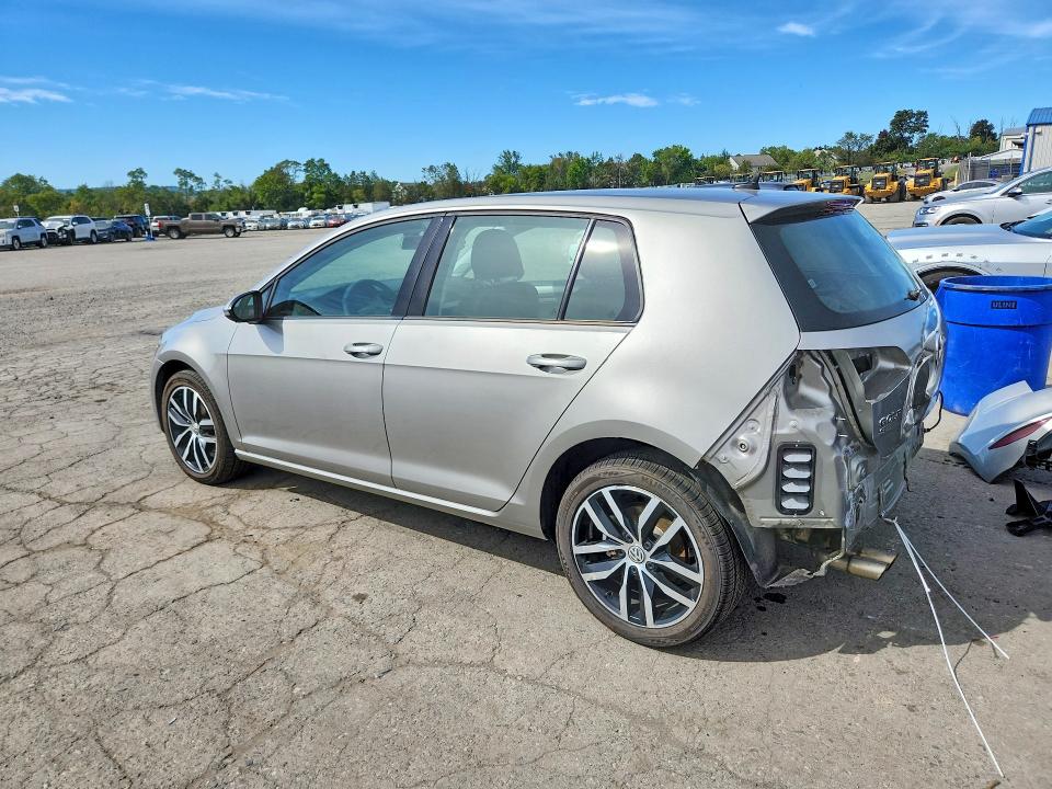 Photo 2 from auction – 2017 VOLKSWAGEN GOLF with VIN 3VW217AU6HM040427