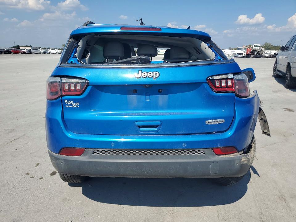 Снимка 6 от търг – 2017 JEEP COMPASS с VIN 3C4NJCBB4HT694063