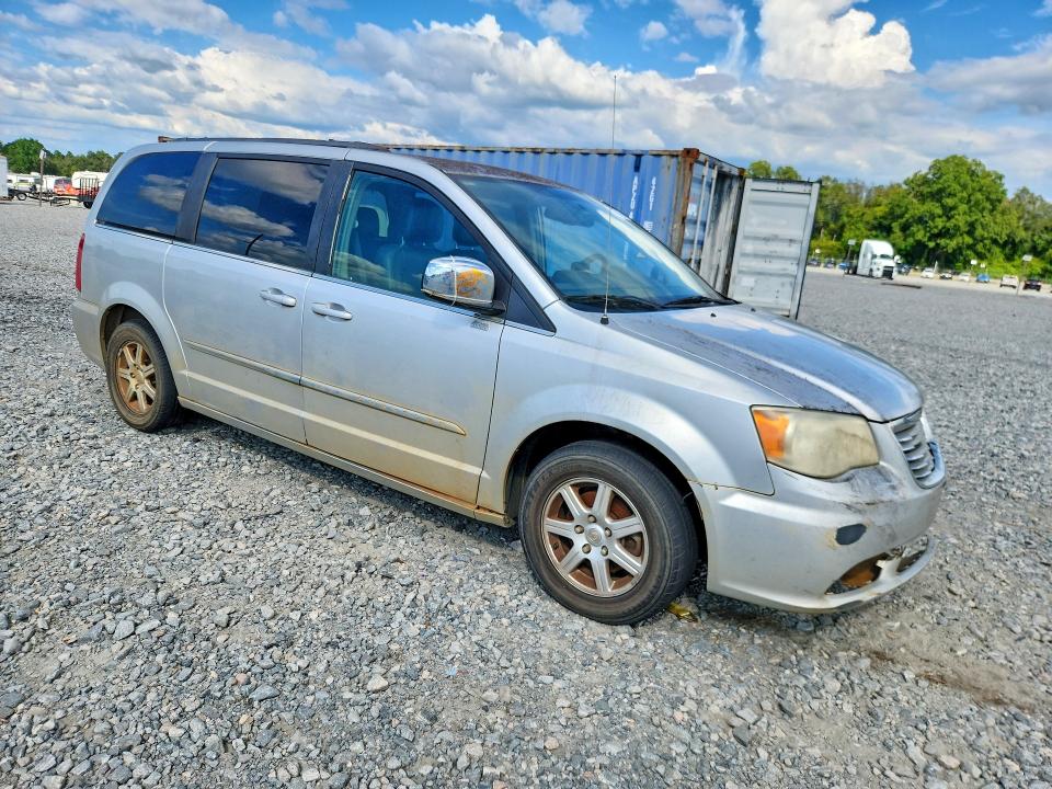 Photo 4 from auction – 2011 CHRYSLER TOWN & COUNTRY with VIN 2A4RR8DG2BR734466