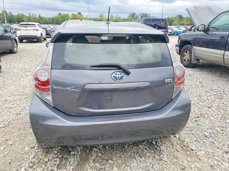 Photo 6 from auction – 2014 TOYOTA PRIUS C with VIN JTDKDTB39E1572479