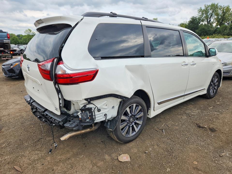 Photo 3 from auction – 2020 TOYOTA SIENNA with VIN 5TDDZ3DC1LS239474