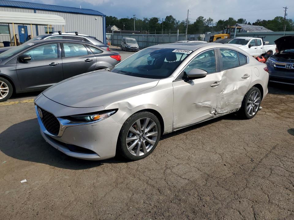 MAZDA 3 2022 con VIN 3MZBPACL0NM314670 - Foto de la subasta