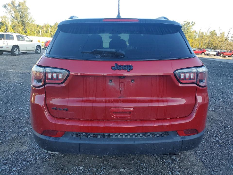 Фото 6 с аукциона – 2019 JEEP COMPASS с VIN 3C4NJDBB0KT745233