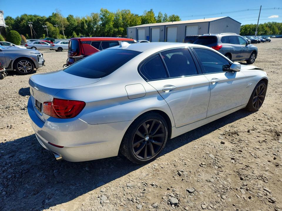 Photo 3 from auction – 2011 BMW 535 with VIN WBAFU7C53BC874954