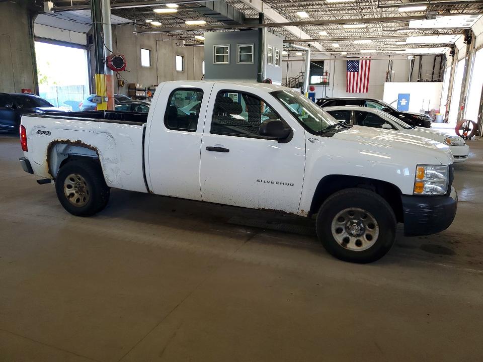 Photo 4 from auction – 2013 CHEVROLET SILVERADO with VIN 1GCRKPEA0DZ102055
