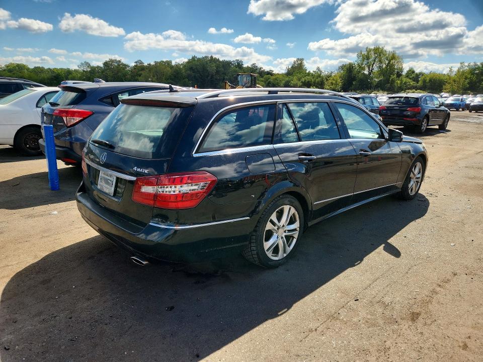 Photo 3 from auction – 2011 MERCEDES-BENZ E with VIN WDDHH8HBXBA100397