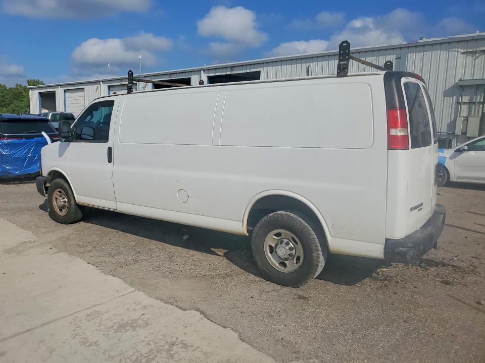 Photo 2 from auction – 2016 CHEVROLET EXPRESS G2500 with VIN 1GCWGBFF6G1153208