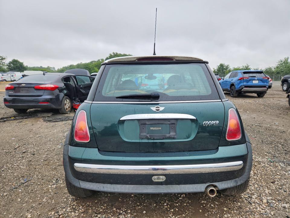 Photo 6 from auction – 2003 MINI COOPER with VIN WMWRC33413TE18214