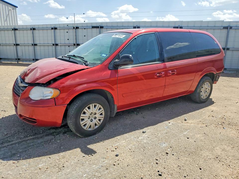 CHRYSLER TOWN & COUNTRY 2005 с VIN 2C4GP44R95R141768 - Снимка от търг