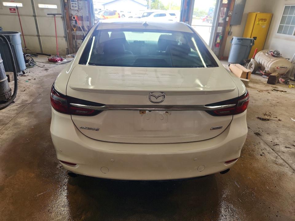 Photo 6 from auction – 2018 MAZDA 6 with VIN JM1GL1XY8J1324817