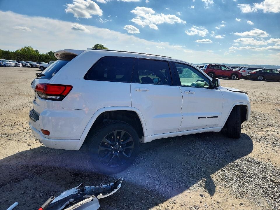 Снимка 3 от търг – 2017 JEEP GRAND CHEROKEE с VIN 1C4RJFAG6HC767820