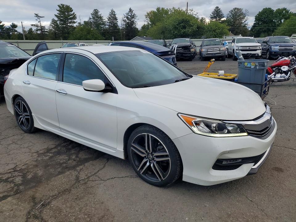 Photo 4 from auction – 2017 HONDA ACCORD with VIN 1HGCR2F53HA308157