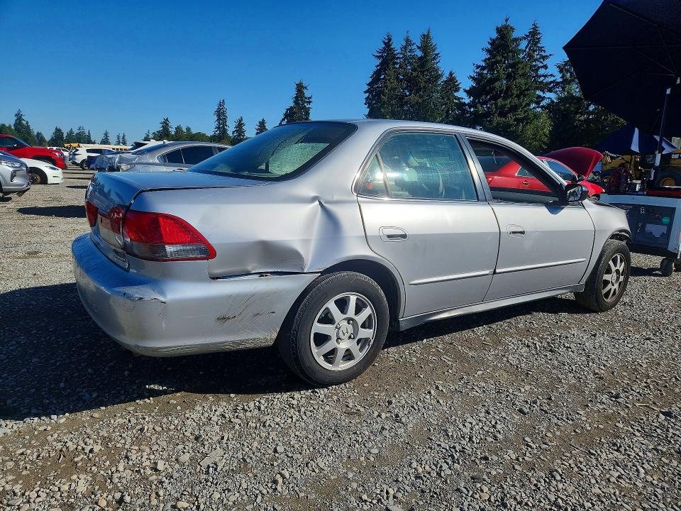 Photo 3 from auction – 2002 HONDA ACCORD with VIN JHMCG56732C018440