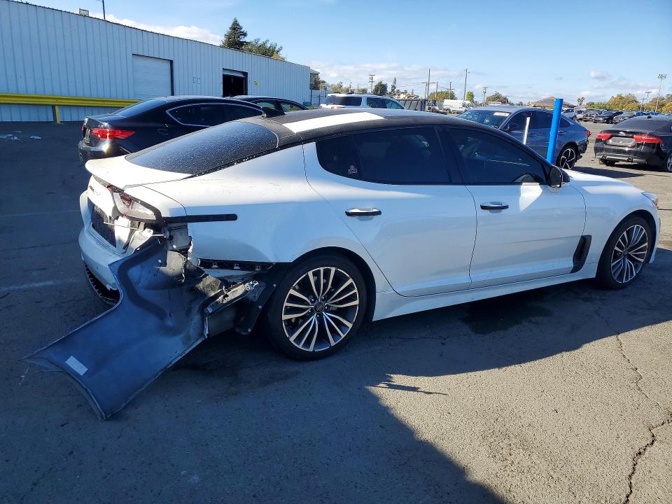 Photo 3 from auction – 2018 KIA STINGER with VIN KNAE25LA1J6012574