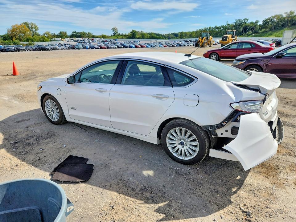 Photo 2 from auction – 2015 FORD FUSION with VIN 3FA6P0PU6FR289902
