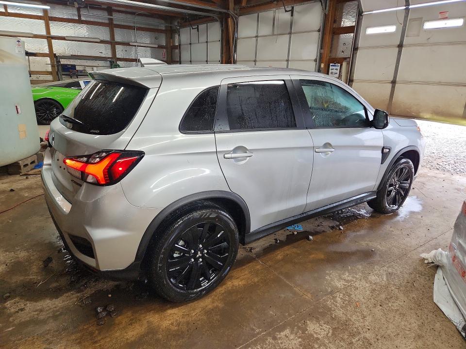 Photo 3 from auction – 2026 MITSUBISHI OUTLANDER MAX with VIN JA4ARUAU5TU028984