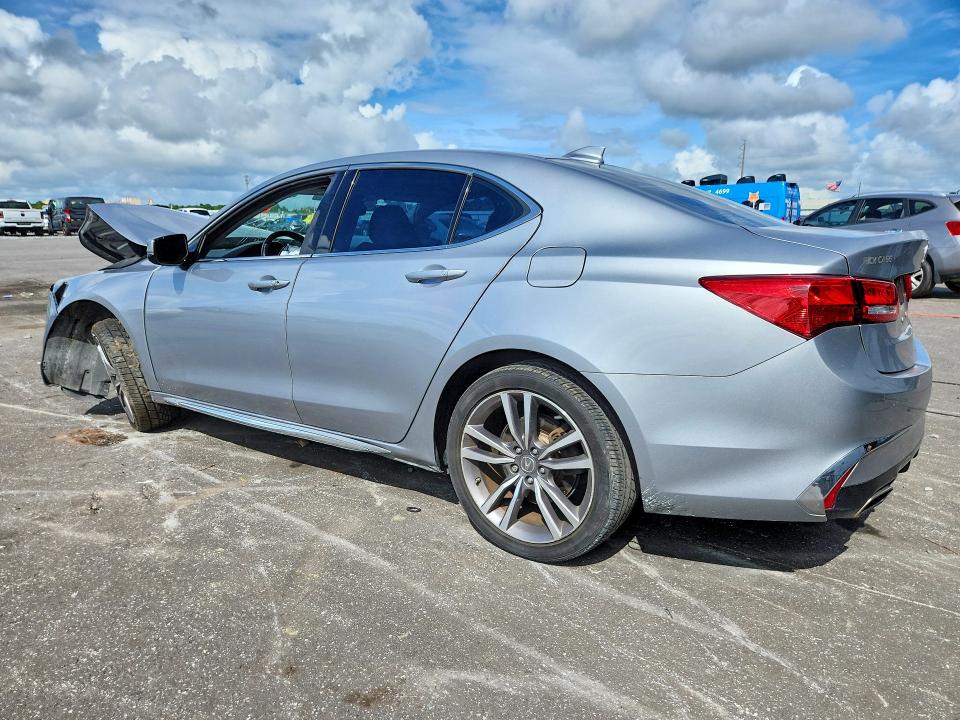 Снимка 2 от търг – 2020 ACURA TLX с VIN 19UUB2F43LA005503