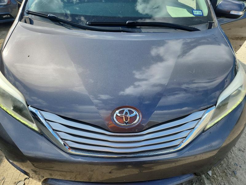 Photo 12 from auction – 2017 TOYOTA SIENNA with VIN 5TDYZ3DC8HS852569