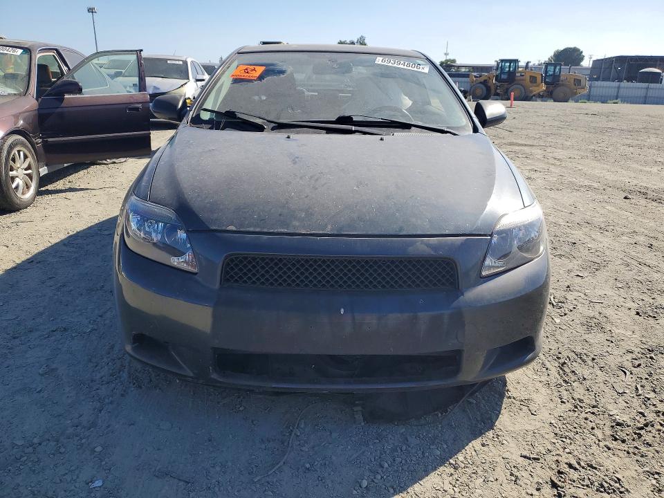 Photo 5 from auction – 2006 SCION TC with VIN JTKDE177660094057