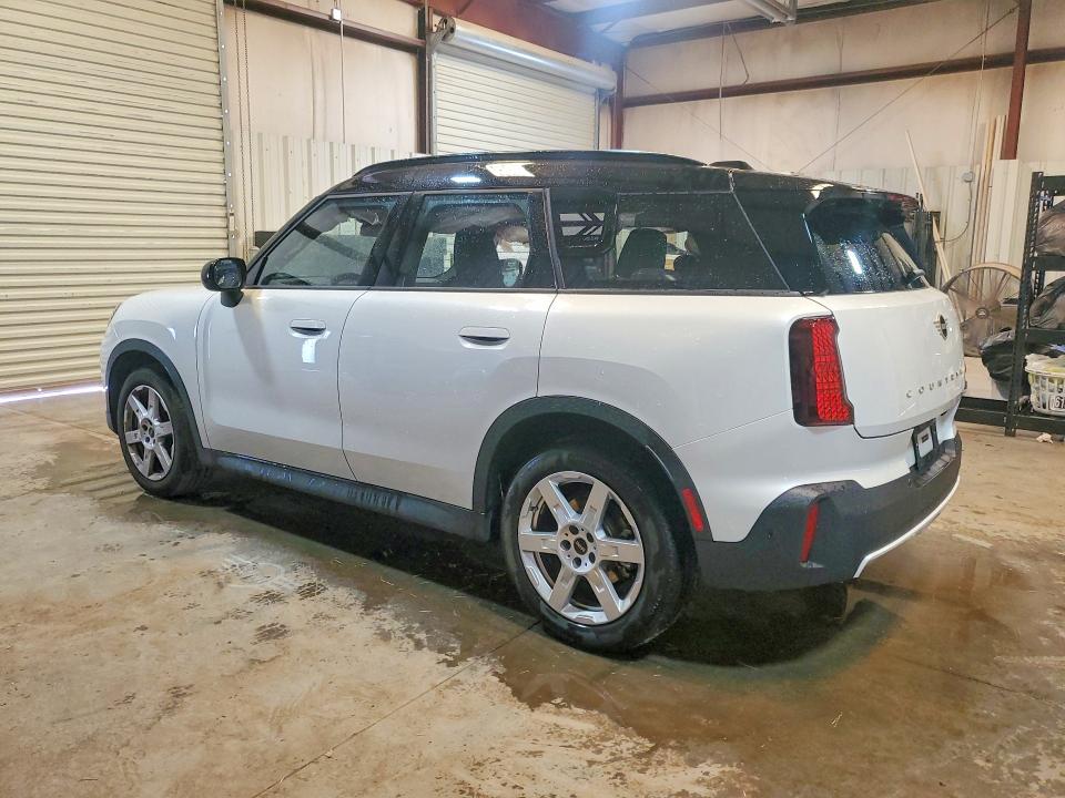 Photo 2 from auction – 2027 MINI COUNTRYMAN with VIN WMZ23GA09V7V63070