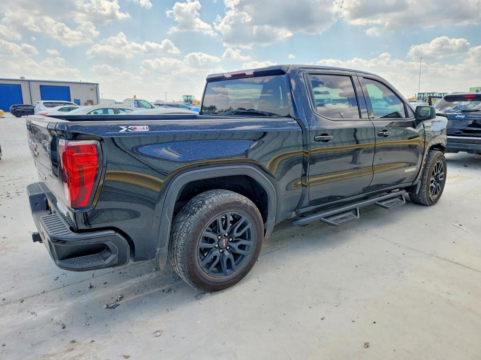 Photo 3 from auction – 2022 GMC SIERRA with VIN 3GTUUCED8NG587831