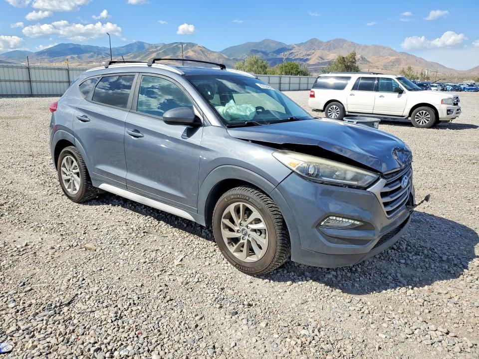 Photo 4 from auction – 2017 HYUNDAI TUCSON with VIN KM8J3CA42HU412306