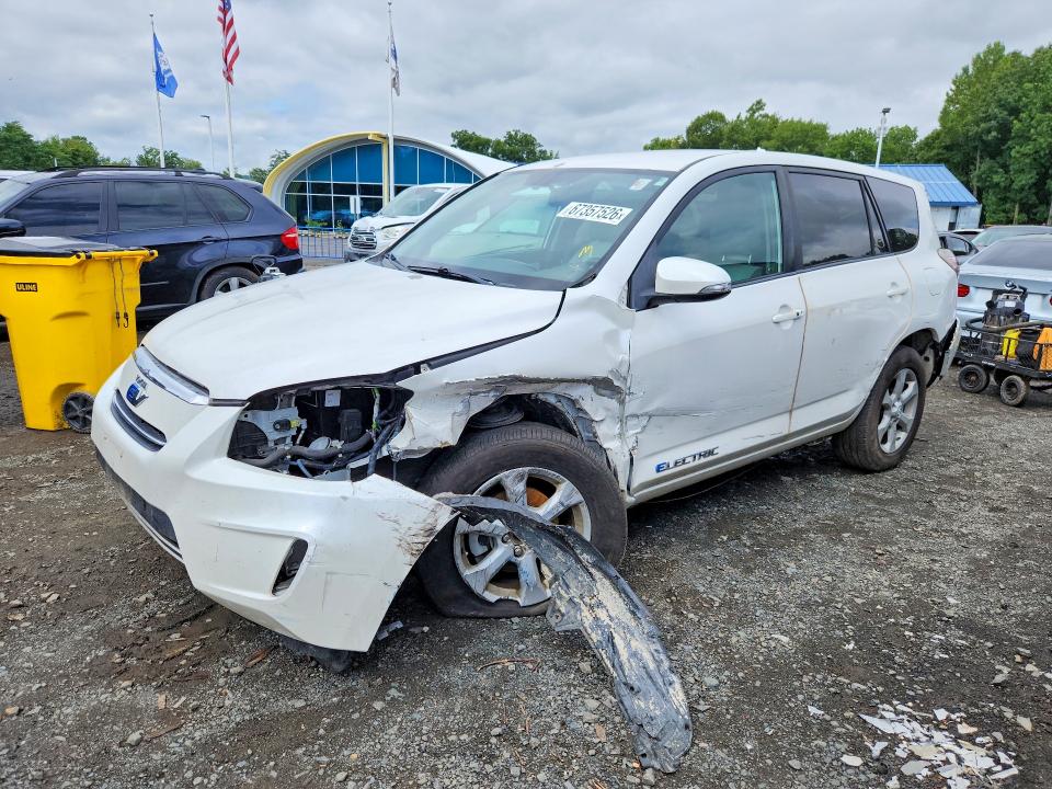 TOYOTA RAV4 EV 2014 with VIN 2T3YL4DV0EW003068 - Photo from auction