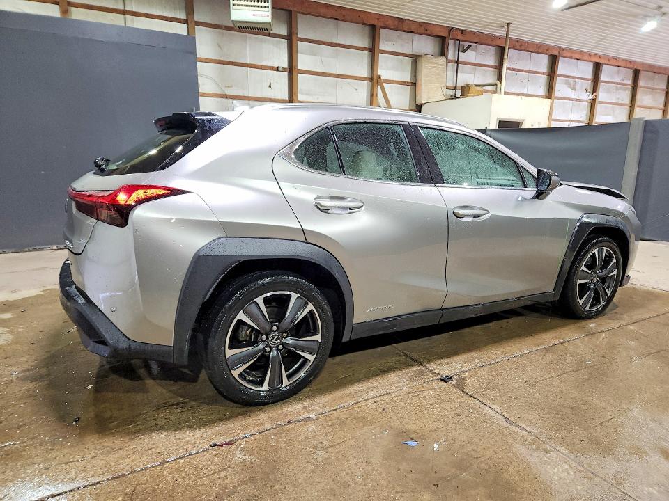 Photo 3 from auction – 2020 LEXUS UX with VIN JTHP9JBH5L2035329