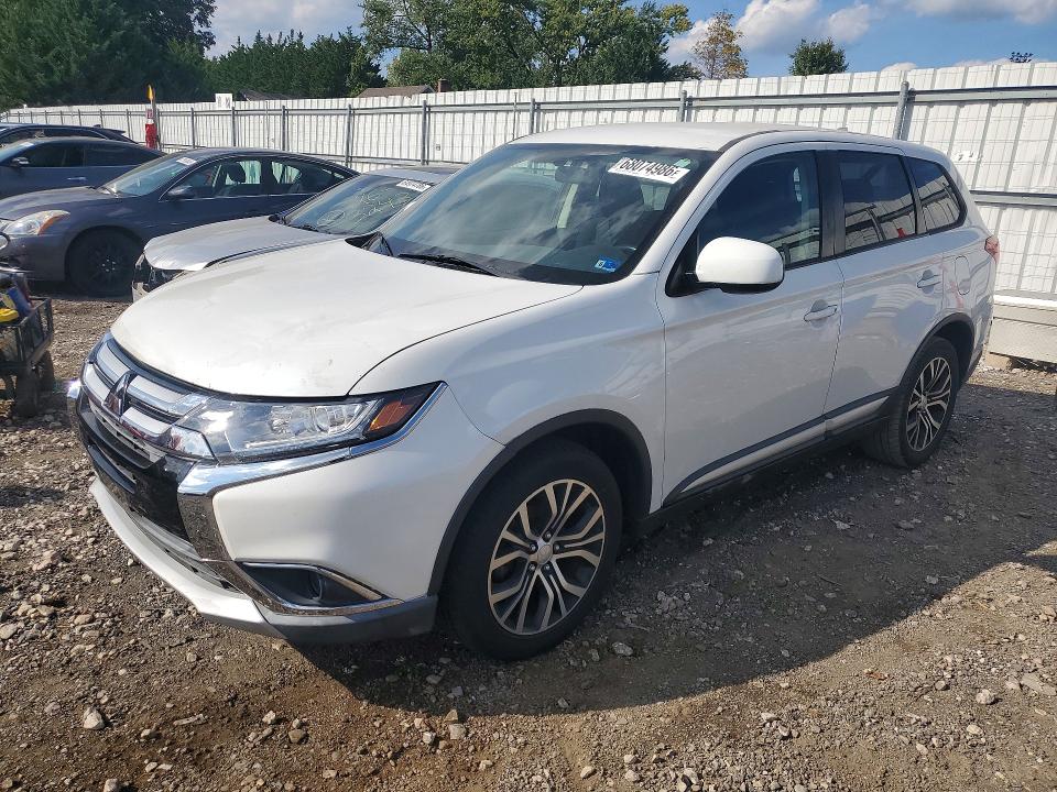 MITSUBISHI OUTLANDER 2017 with VIN JA4AZ2A30HZ070338 - Photo from auction