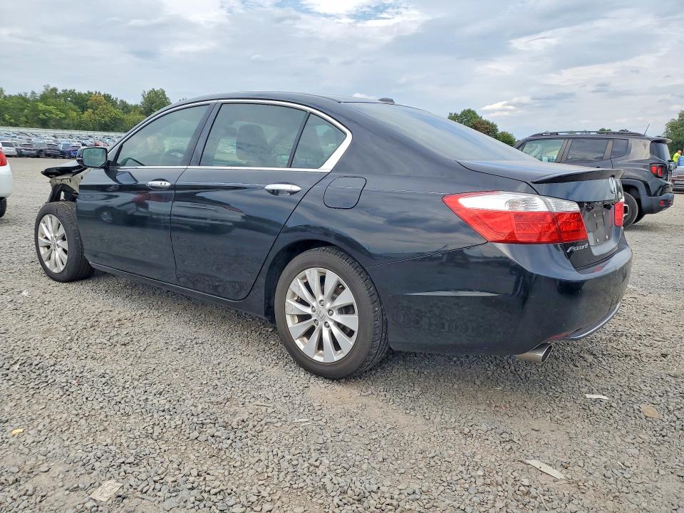 Photo 2 from auction – 2015 HONDA ACCORD with VIN 1HGCR3F89FA016588