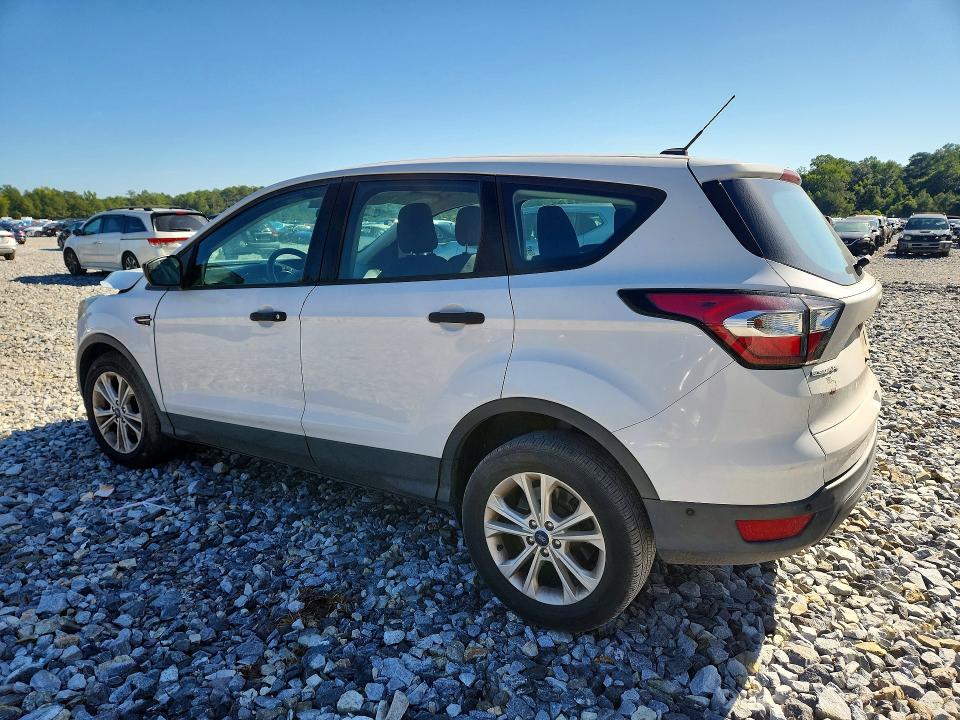 Снимка 2 от търг – 2018 FORD ESCAPE с VIN 1FMCU0F7XJUB95858