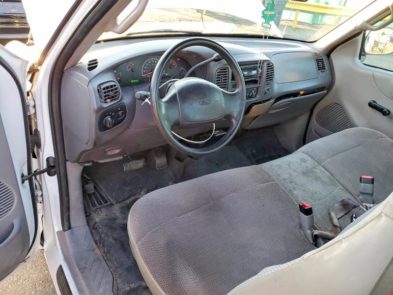 Photo 8 from auction – 2001 FORD F150 with VIN 1FTRF17W21NA22589