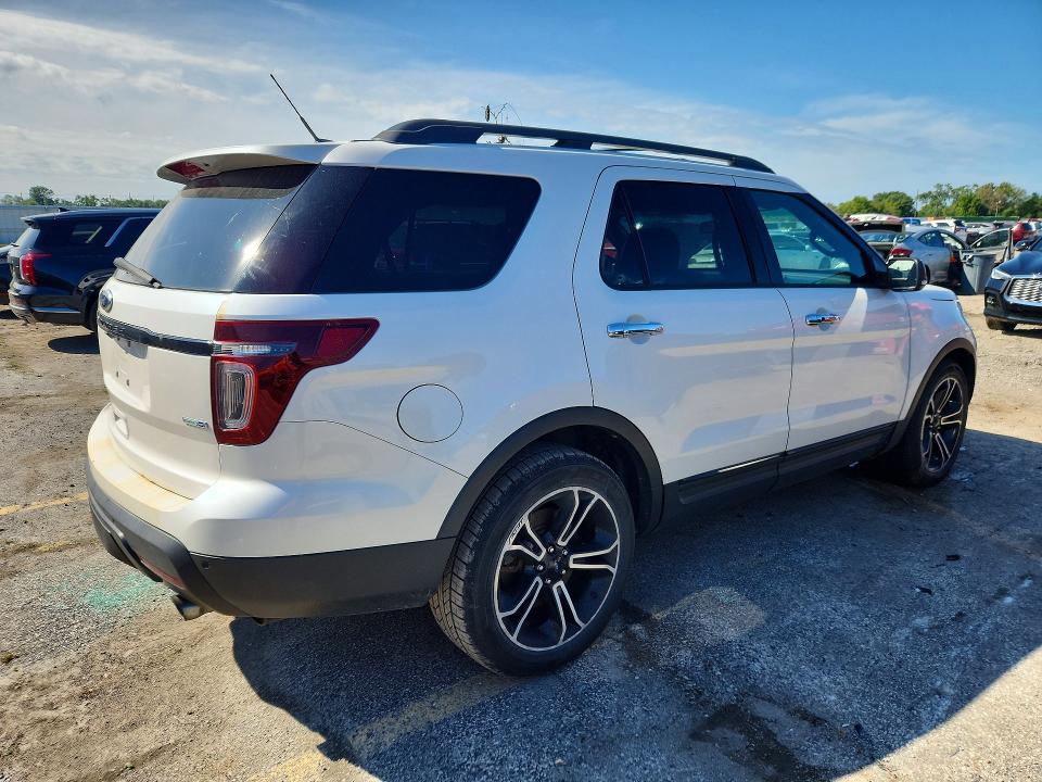 Zdjęcie 3 z aukcji – 2014 FORD EXPLORER z VIN 1FM5K8GT2EGB10329